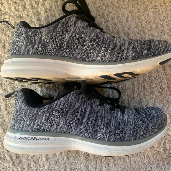 lululemon tennis shoes